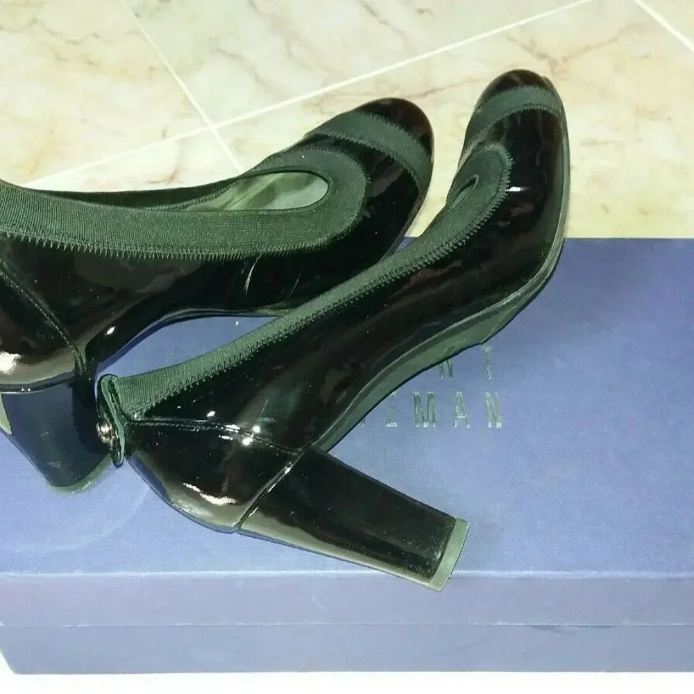 Stuart Weitzman Women's Black Patent Leather Pumps - Picture 4 of 4